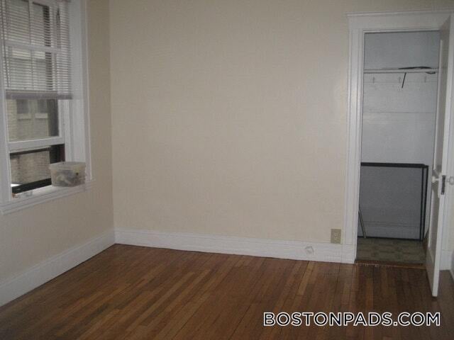 Building Photo - 1572 Commonwealth Ave