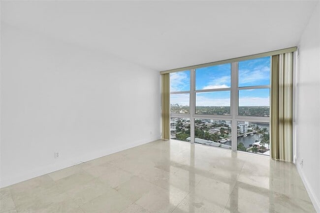 Building Photo - 2841 N Ocean Blvd