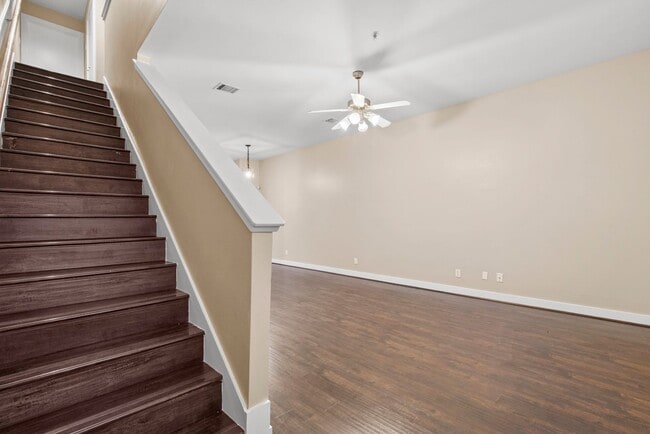 Building Photo - Gated 2BR Townhome Just Minutes from the T...