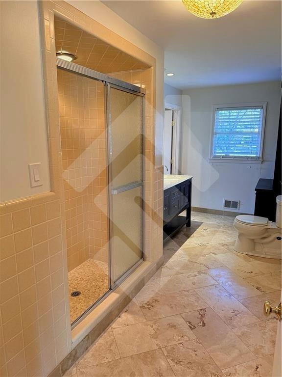 Building Photo - 140 Spring Dr