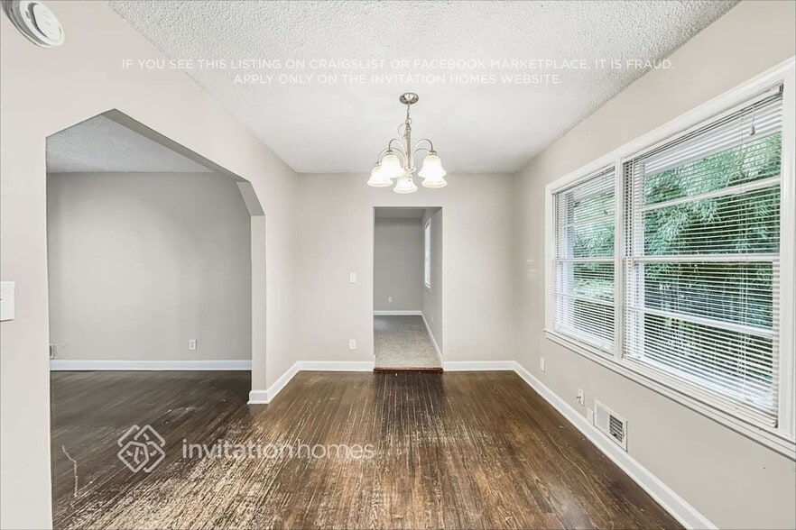 Building Photo - 2751 Flagstone Dr SE