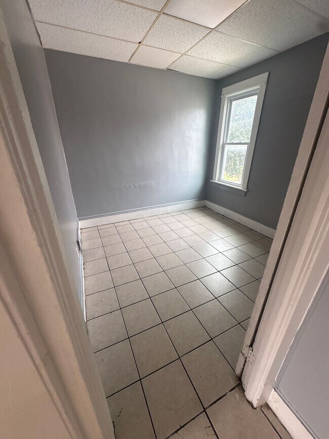 Building Photo - 4646 N 29th St