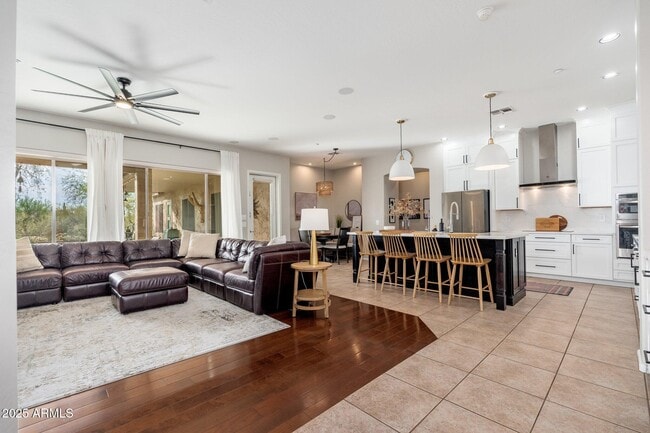 Building Photo - 5712 E Blue Sky Dr