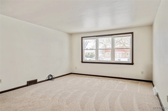 Building Photo - 335 Sundridge Dr
