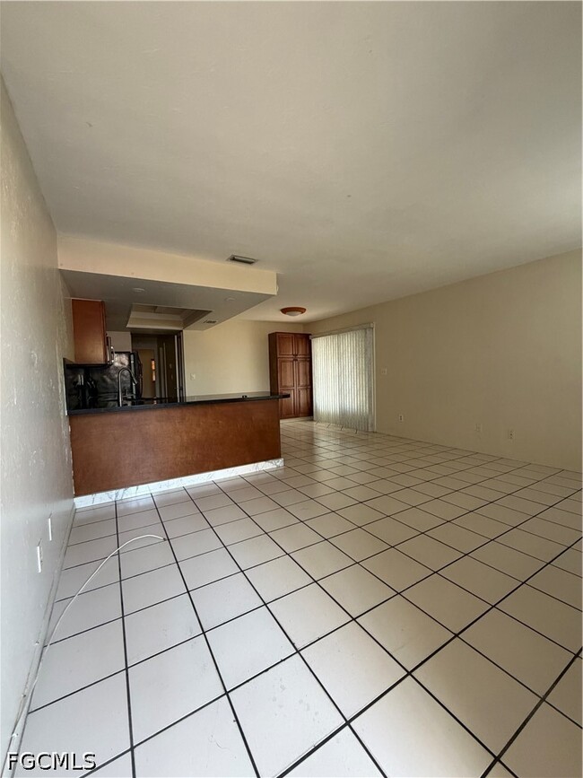 Building Photo - 5425 Ninth Ave