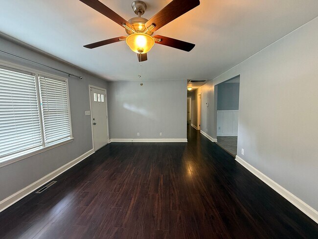 Building Photo - 1536 Emerywood Dr