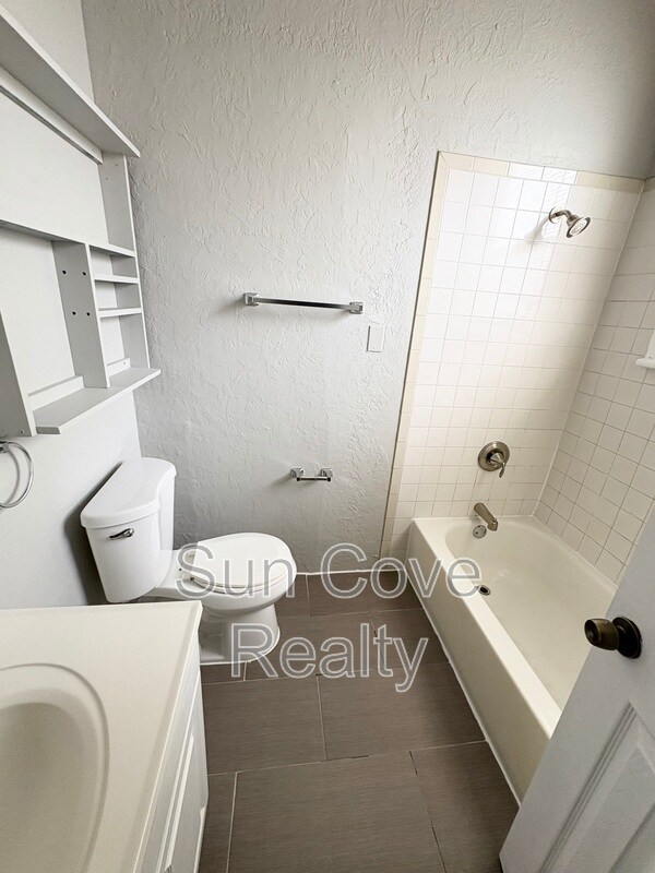 Building Photo - 1216 E 17th Ave