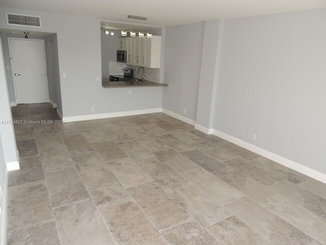 Building Photo - 1455 N Treasure Dr