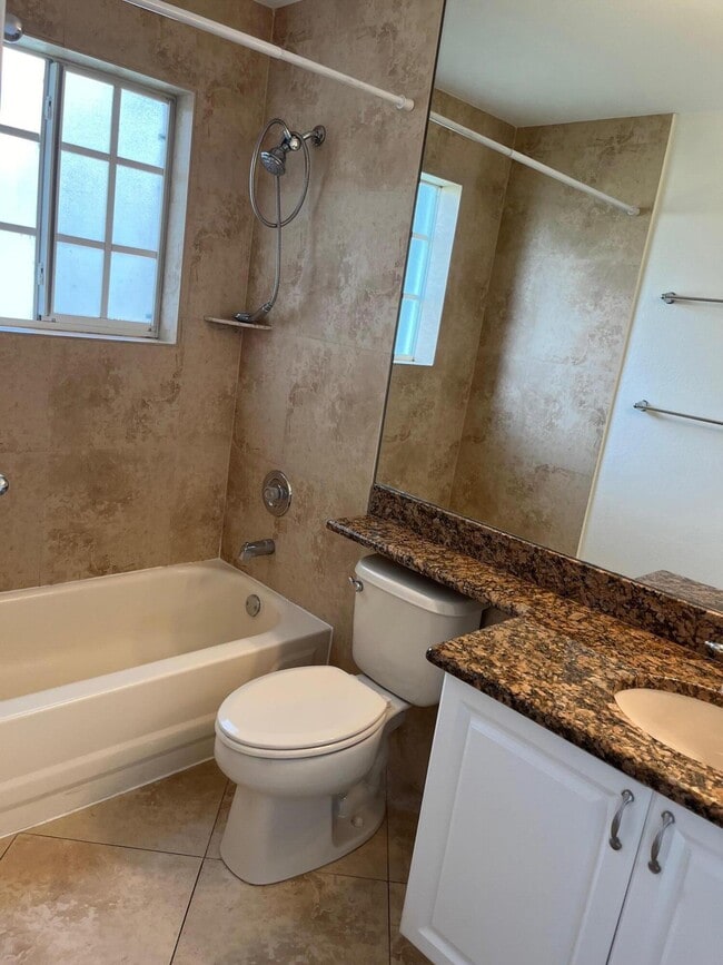 Building Photo - 103 Yacht Club Way