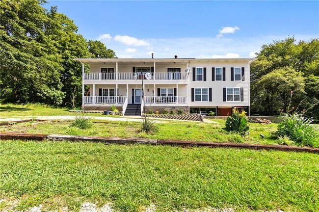 Building Photo - 10940 Devils Den Rd