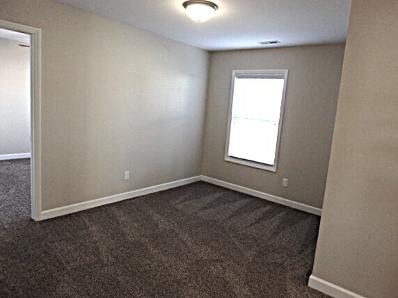 Building Photo - 524 McCarthy Dr