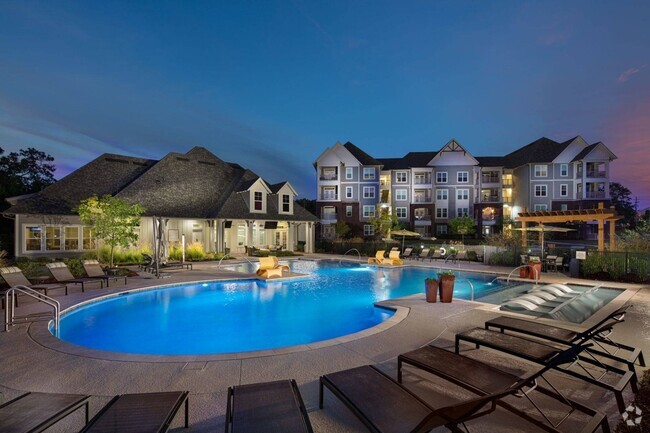 Resort-Style Saltwater Pool - Vestavia Reserve