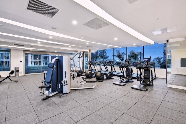 Building Photo - "Stunning 2-Bed, 2-Bath Urban Retreat with 1161 Sq Ft of Comfort in Downtown San Diego!"