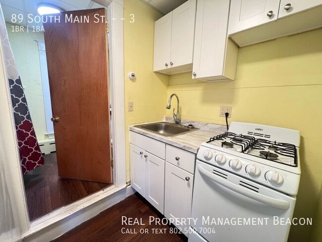 Building Photo - 89 S Main St