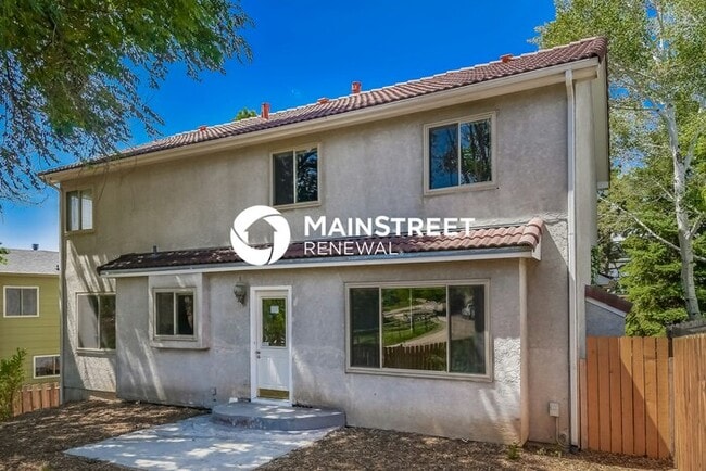 Building Photo - 4 Bedroom Pet-Friendly Home in COLORADO SP...