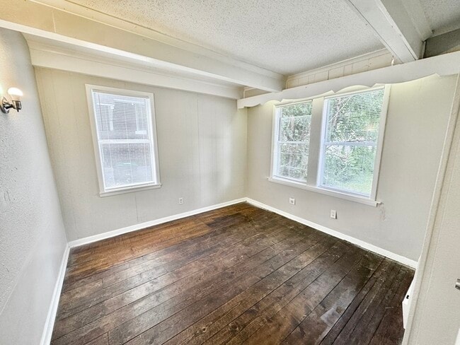 Building Photo - 1707 Glenview Ave