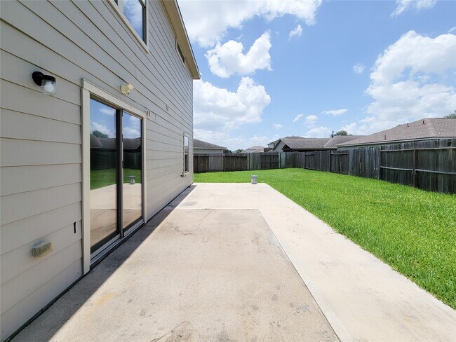 Building Photo - 21382 Beacon Springs Lane