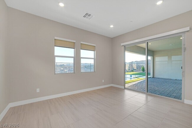 Building Photo - 369 Portus Delphini Ct