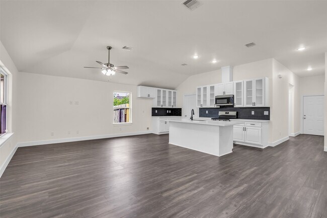 Building Photo - 11919 Prosperity Point Dr