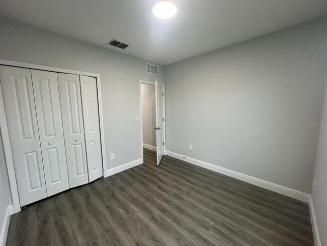 Building Photo - 519 Blackbird Ln