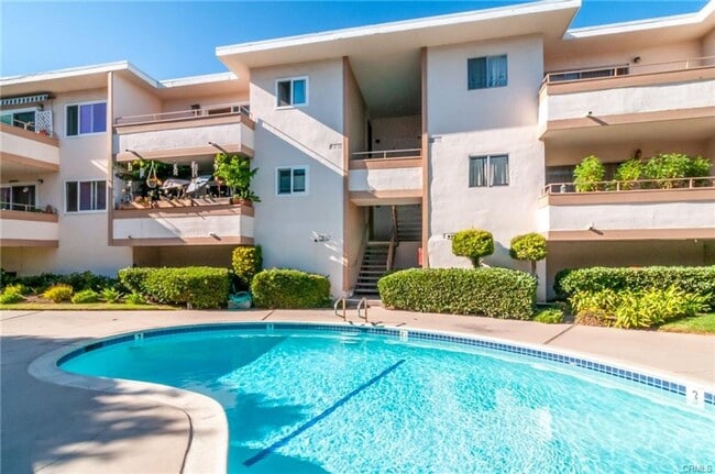 Building Photo - Modern Lomita Condo with Central A/C & Heat