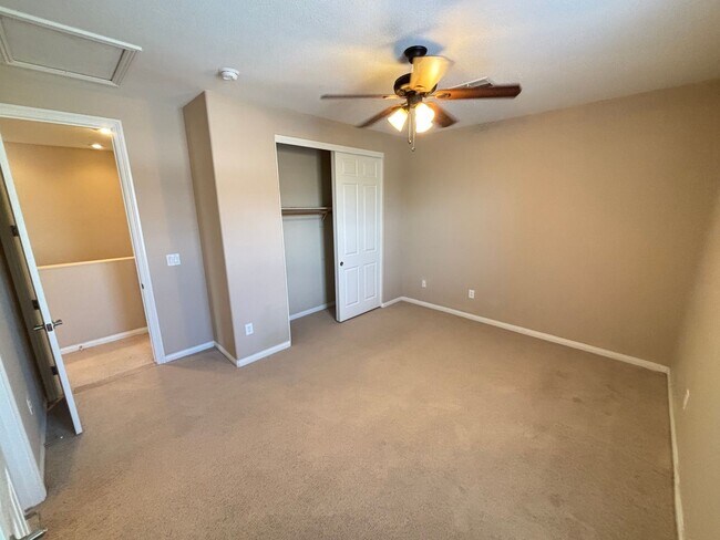 Building Photo - Elegant 3Bed/3Bath Home with Loft in the P...