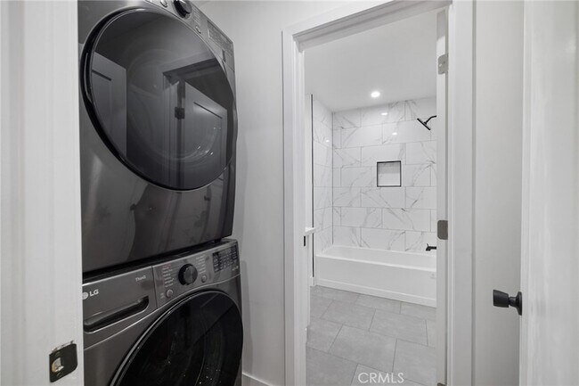 Building Photo - 17000 Burbank Blvd