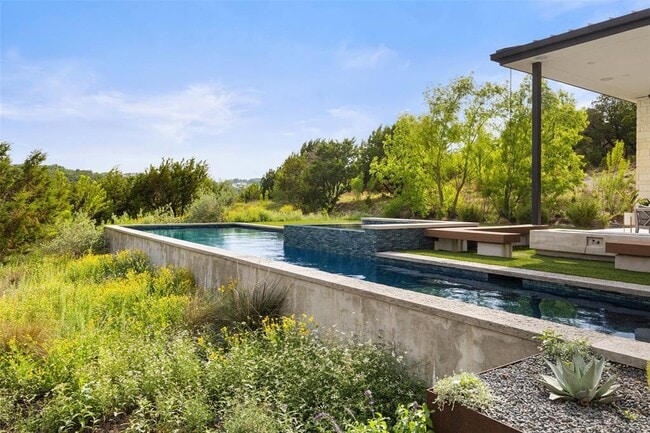 Building Photo - 4202 Serene Hills Dr