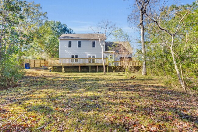 Building Photo - 112 Wild Oak Dr