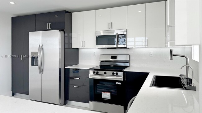 Building Photo - 2750 NE 183rd St