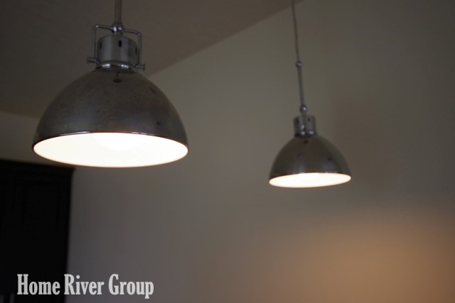 Building Photo - Beautiful 3 bed Townhome! Move In Ready!