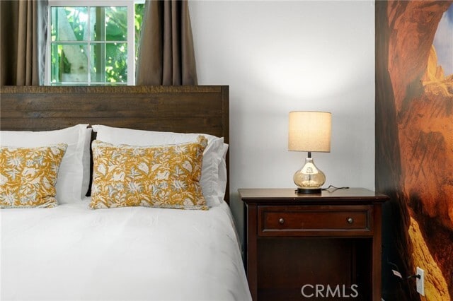 Building Photo - 329 E Lanzit Ave