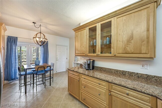 Building Photo - 832 Tanbark Dr