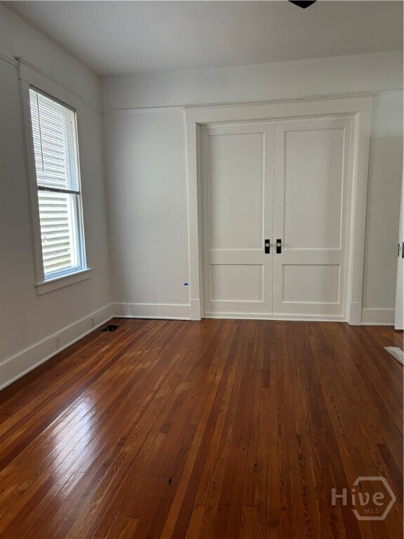 Building Photo - 810 Barnard St