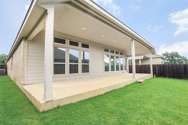 Building Photo - 204 Magdalene Way