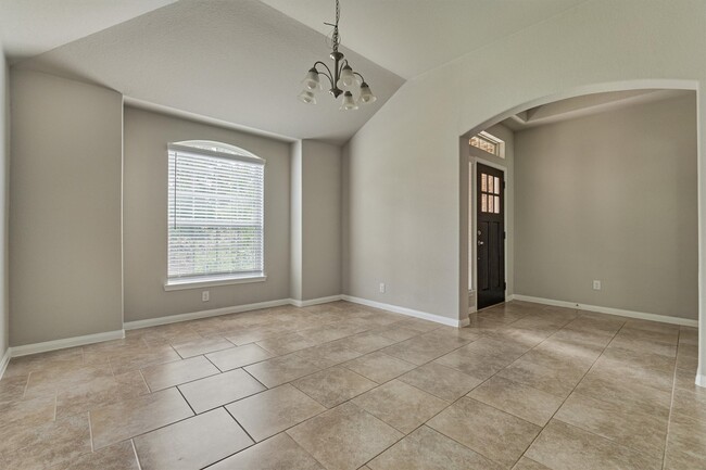 Building Photo - 3303 Woodchuck Rd