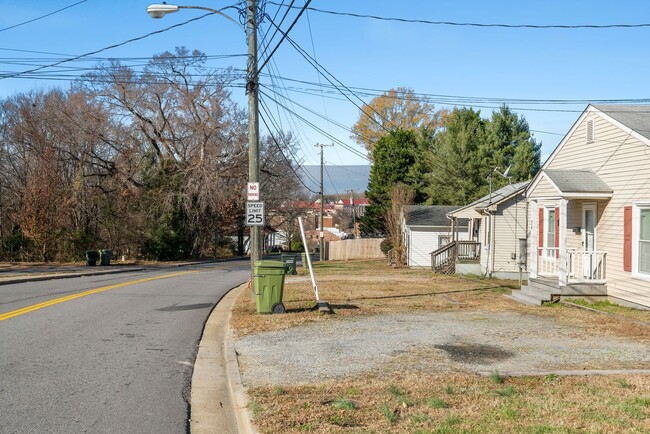 Building Photo - 420 Longwood Ave