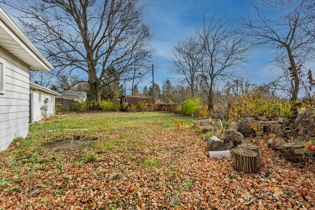 Building Photo - 8620 Milan-Oakville Rd