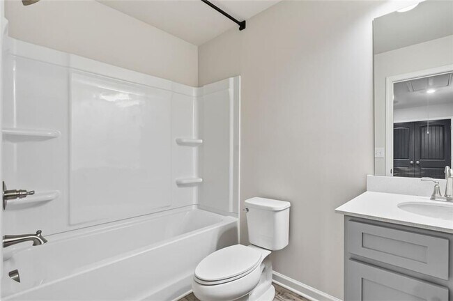 Building Photo - 204 Flier Dr