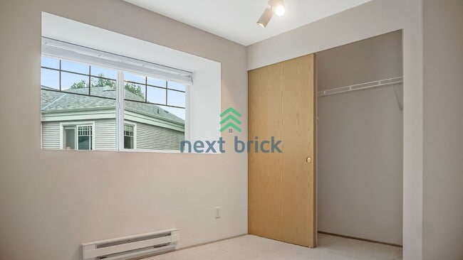 Building Photo - 3 Bed 2.5 Bath Townhouse Available for Rent!