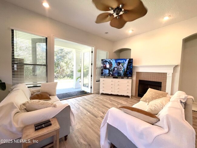 Building Photo - 3589 Sir Rogers Ct