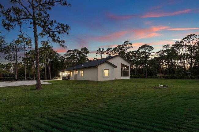 Building Photo - 16105 Temple Blvd