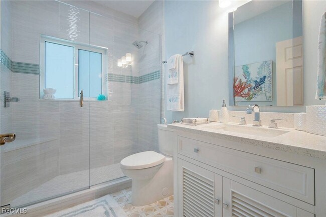 Building Photo - 60 4th St