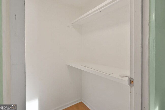 Building Photo - 5883 Brookside Dr SE