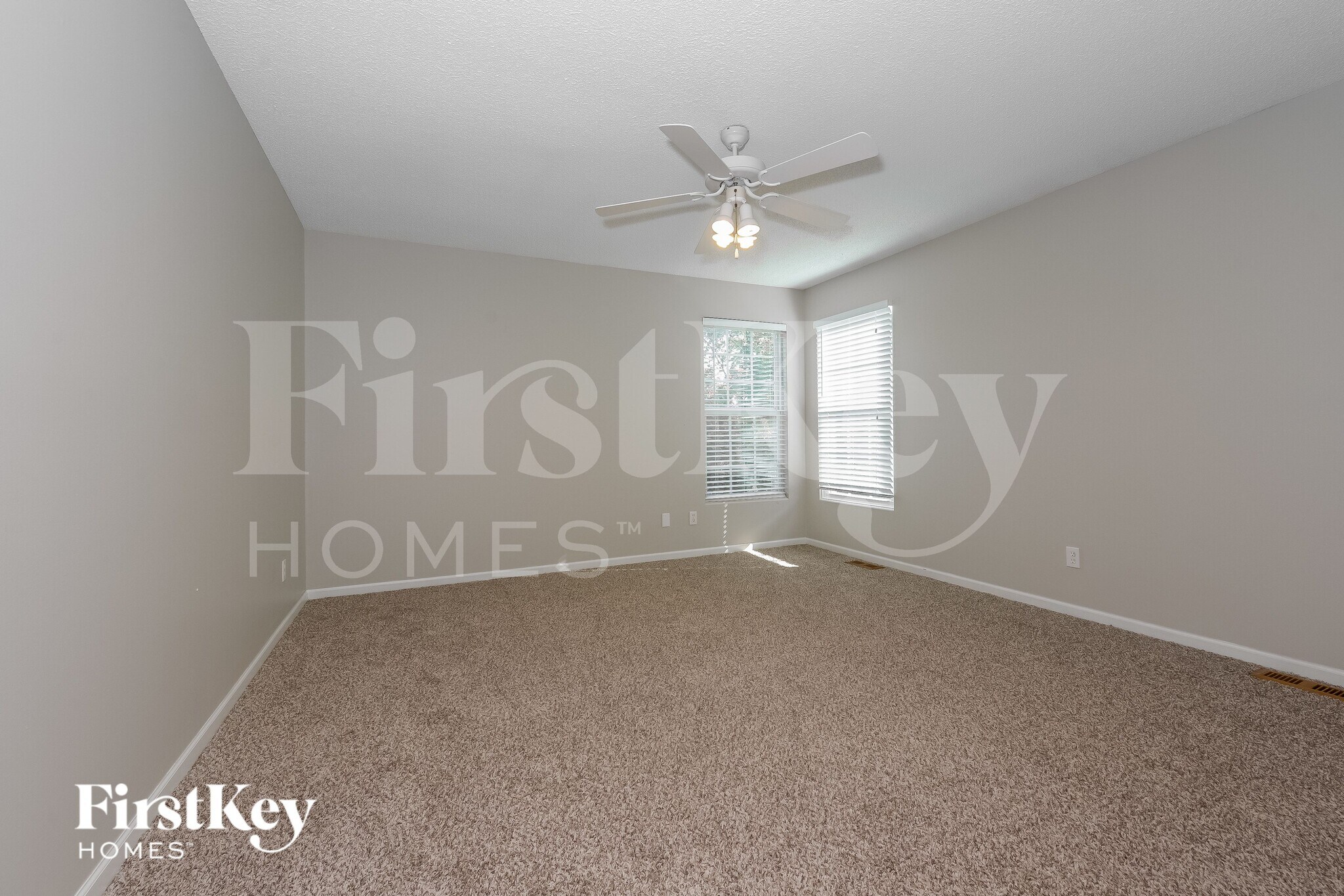 Building Photo - 609 Rosehill Dr