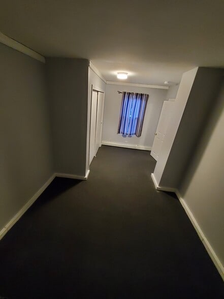 Room 2 - 104 Fair St