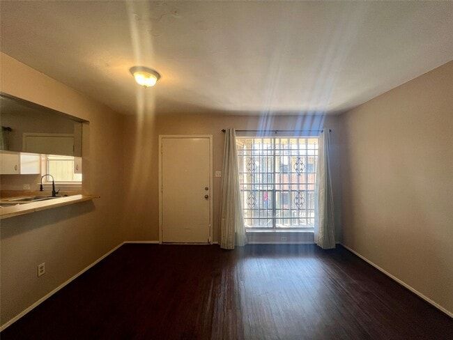 Building Photo - 7714 Renwick Dr