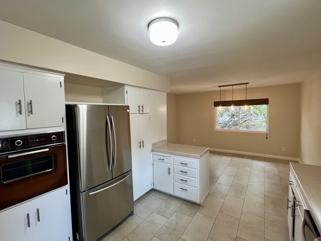 Building Photo - 9686 Wayfarer Dr