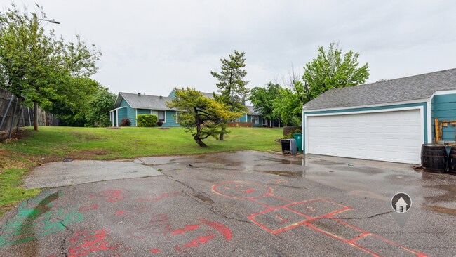 Building Photo - Charming Updated Gem Near Quail Springs!