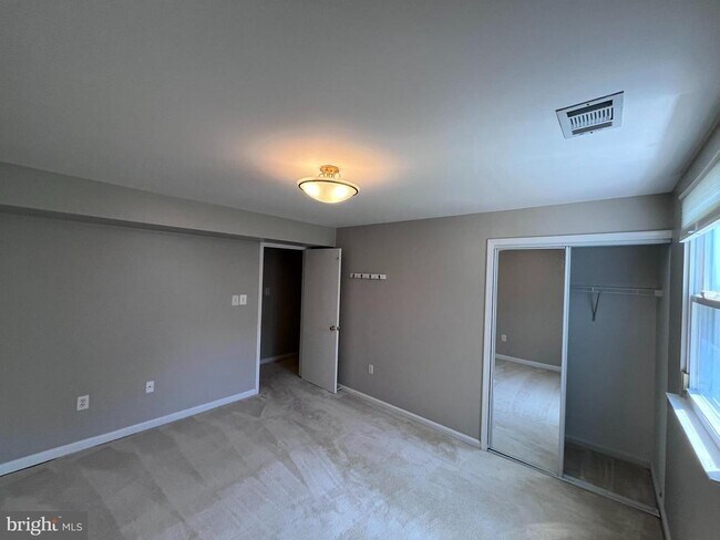 Building Photo - 6516 Cape Ct
